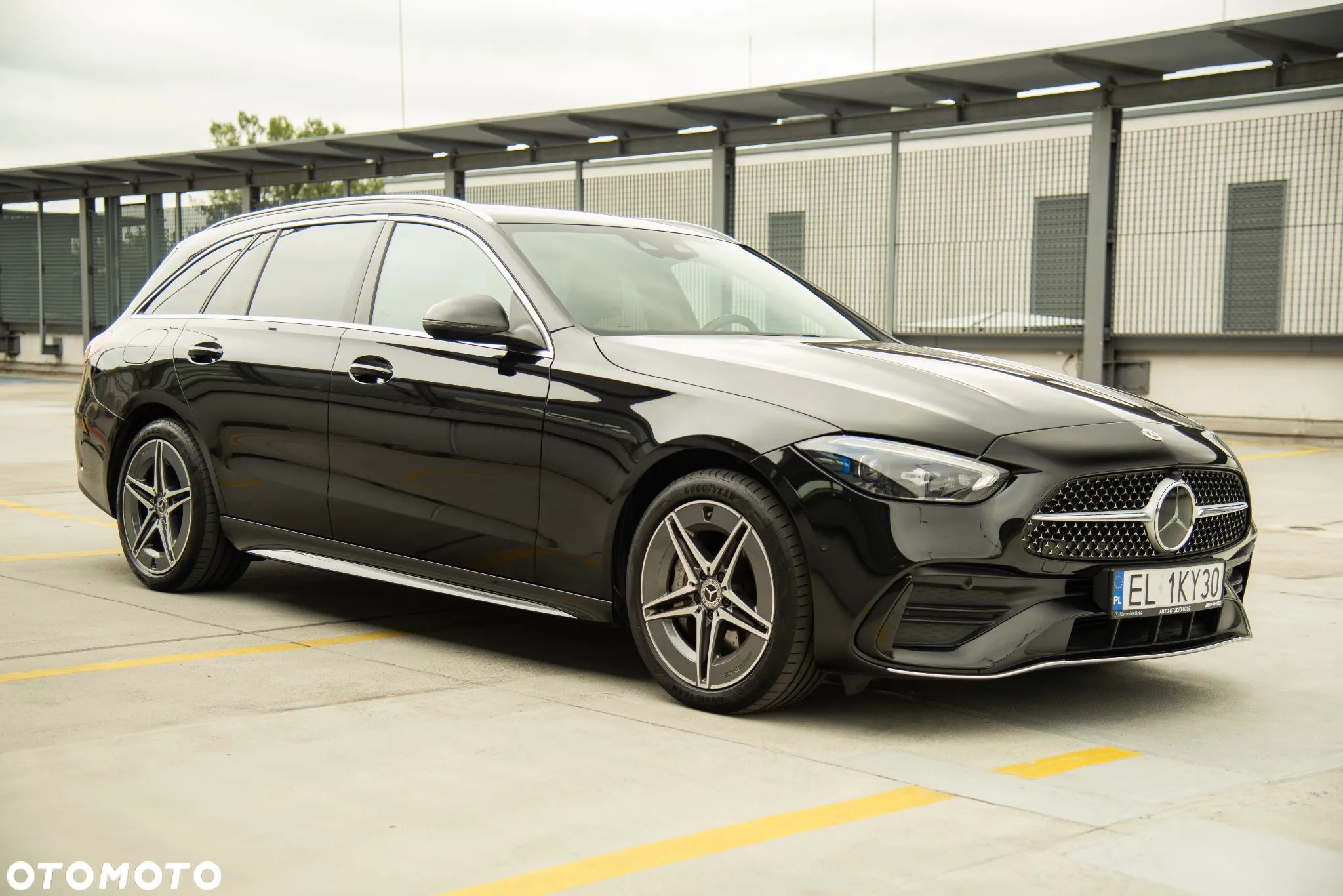 Mercedes-Benz Klasa C 300 e 9G-TRONIC Edition AMG Line - 3