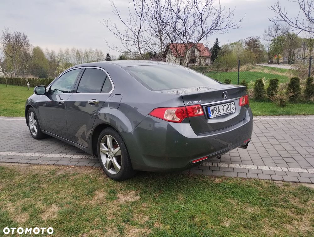 Honda Accord 2.0 Executive Navi - 3