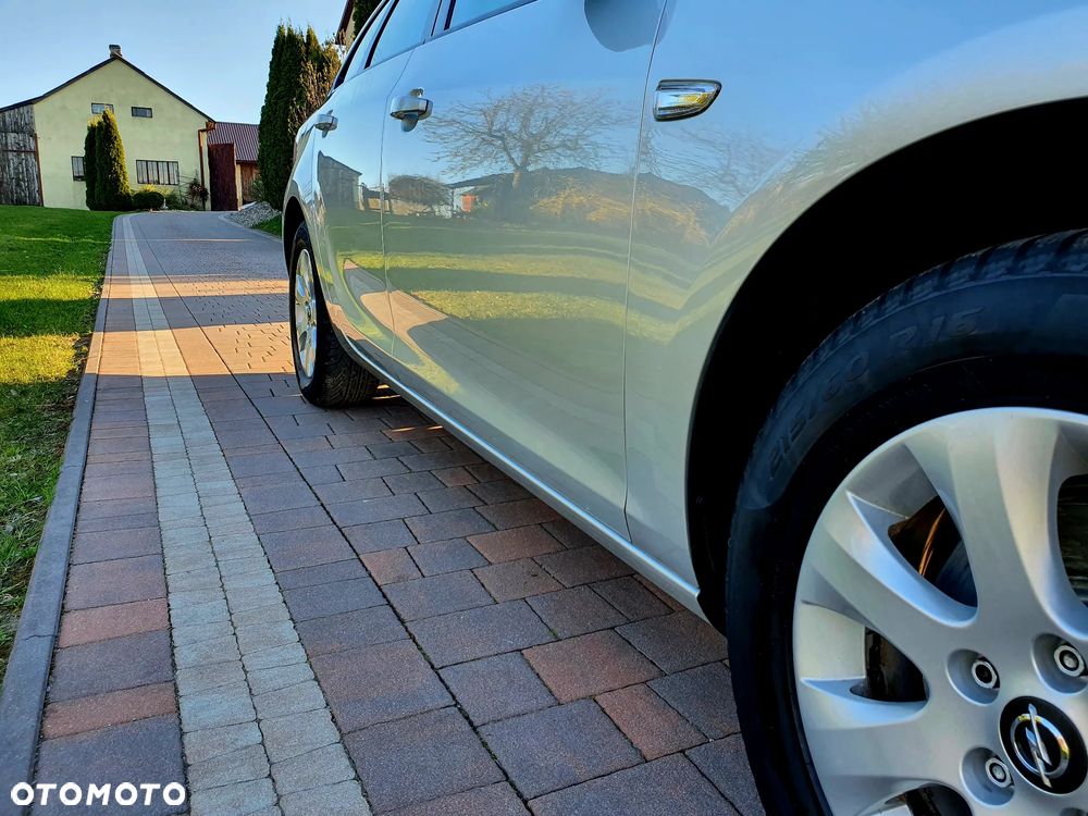 Opel Astra 1.6 CDTI Cosmo - 30