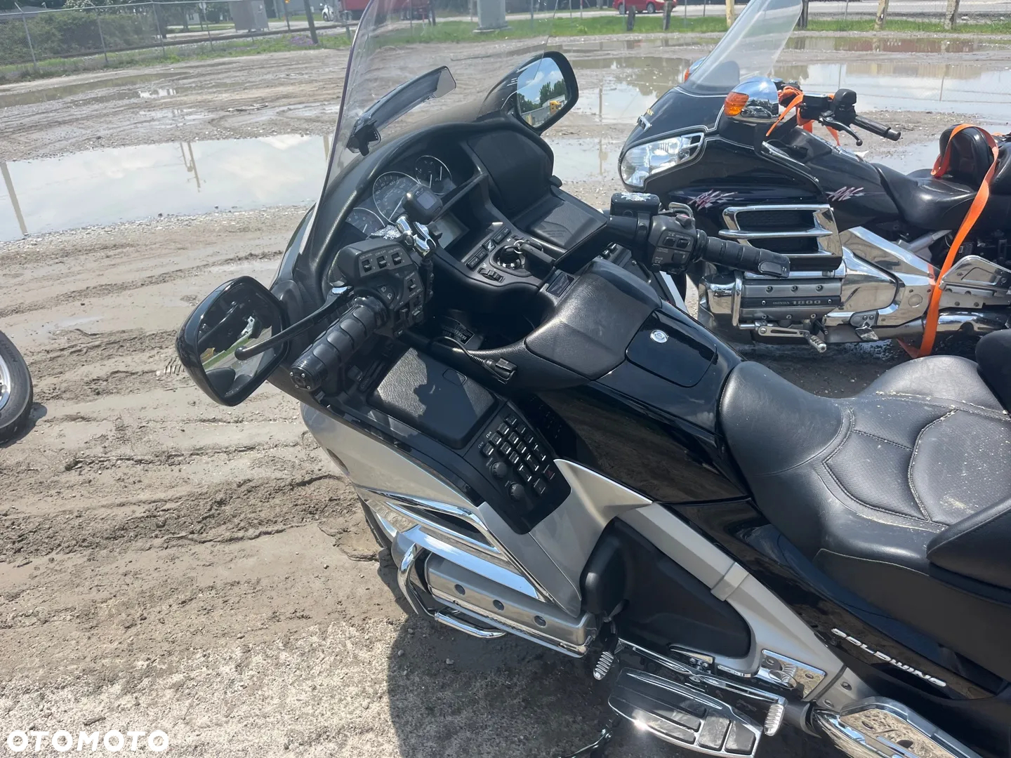 Honda GL - 24