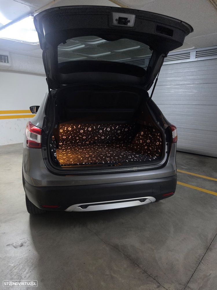 Nissan Qashqai 1.5 dCi Tekna Premium S Alcantara - 8