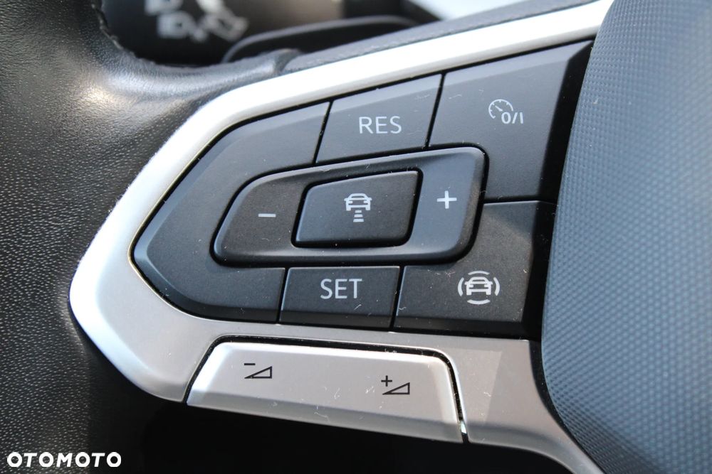 Volkswagen Golf 1.5 eTSI mHEV Style DSG - 26