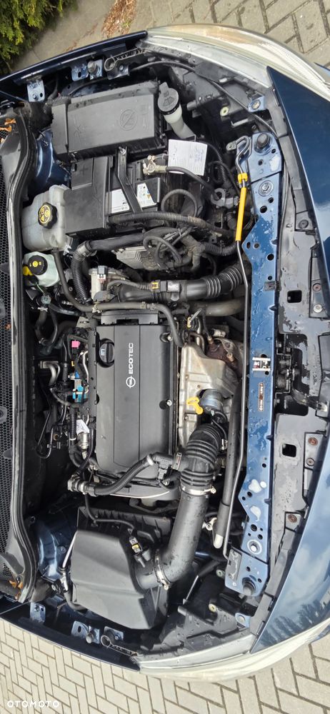 Opel Astra 1.6 Turbo 150 Jahre - 37