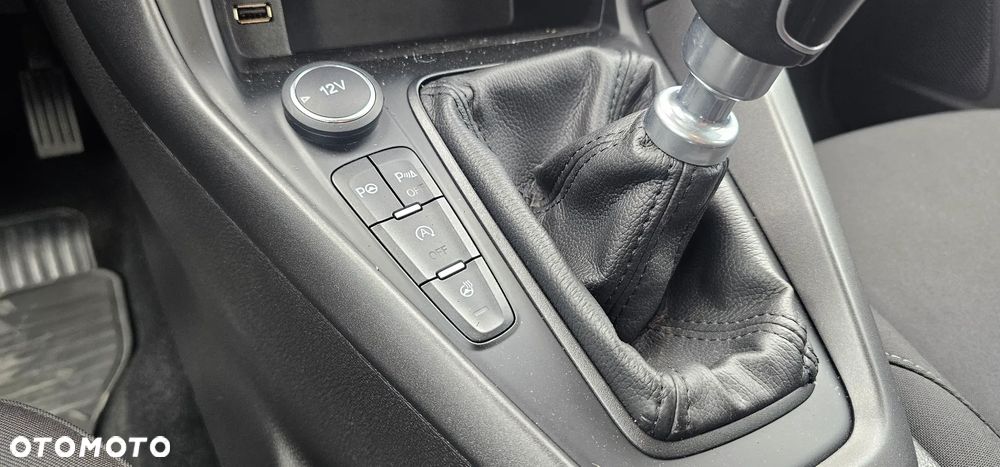 Ford Focus 2.0 TDCi Titanium ASS - 14