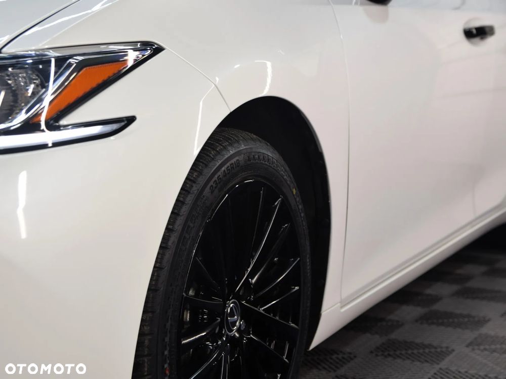 Lexus ES 300h Business Line - 15