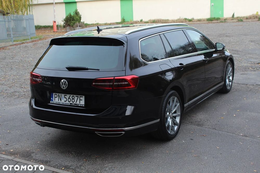 Volkswagen Passat Variant 2.0 TDI 4Mot R-Line Edition DSG - 9