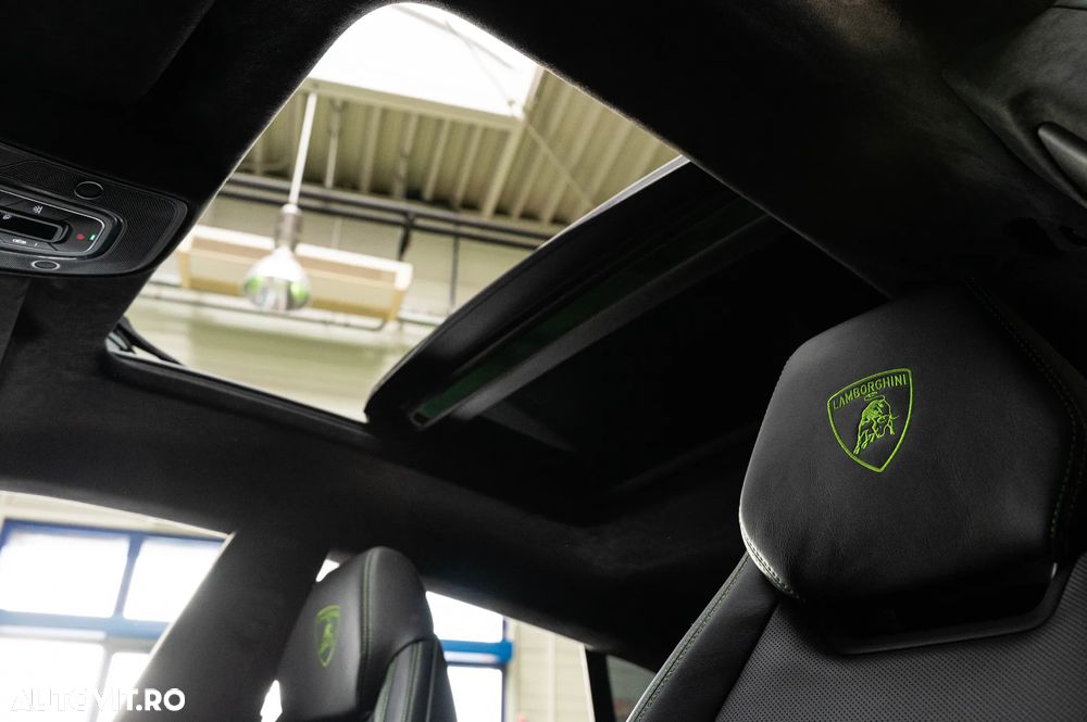 Lamborghini URUS - 32