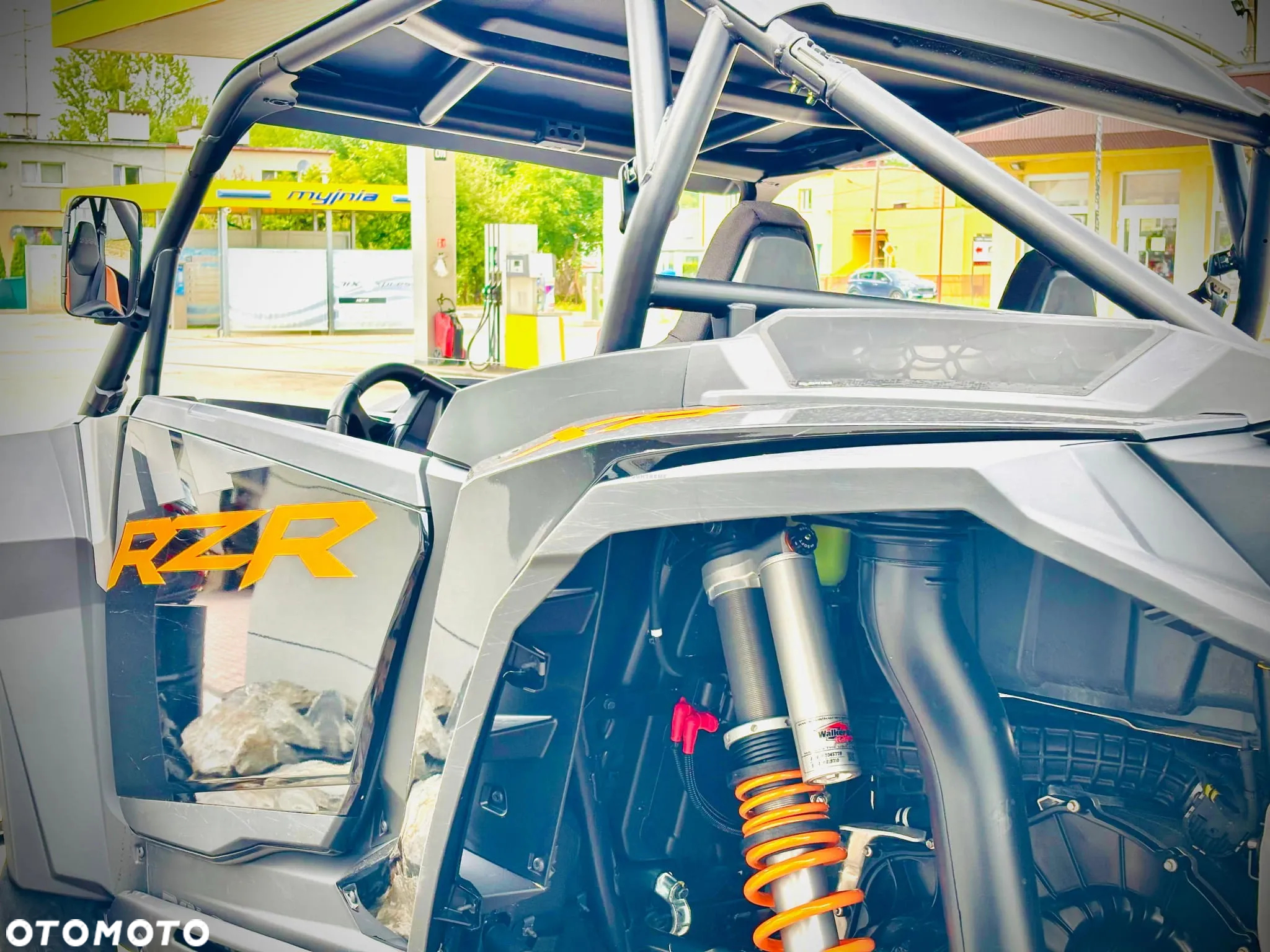 Polaris RZR - 22