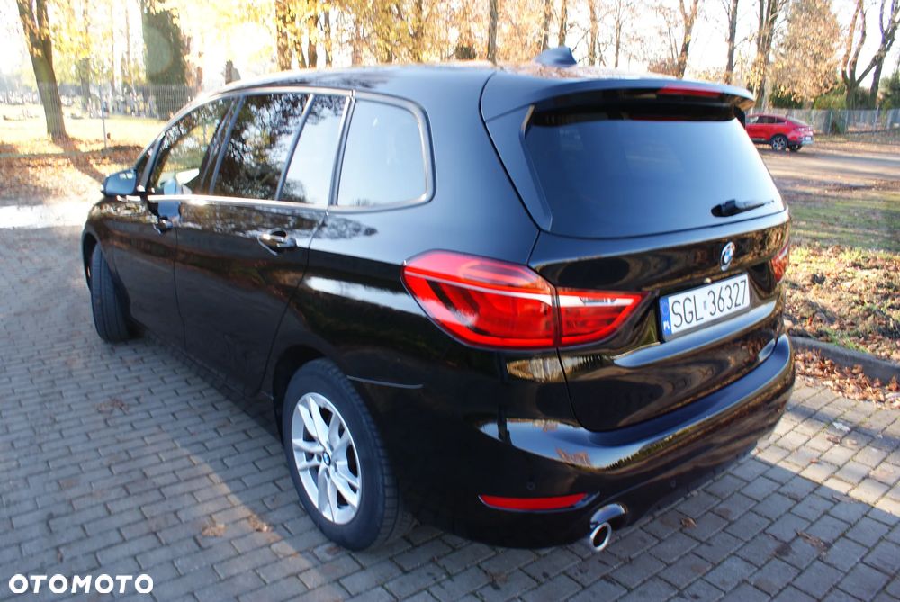 BMW Seria 2 218i Advantage - 9
