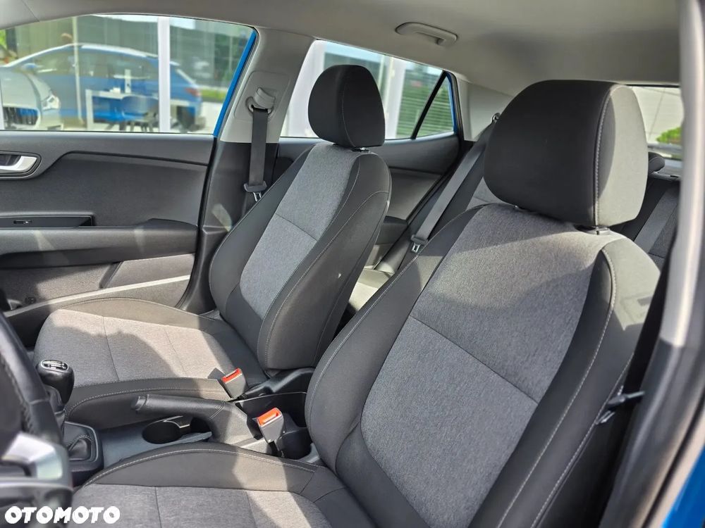 Kia Stonic 1.2 L Business Line - 27