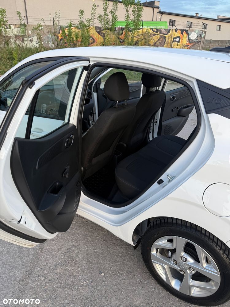 Hyundai i10 - 11