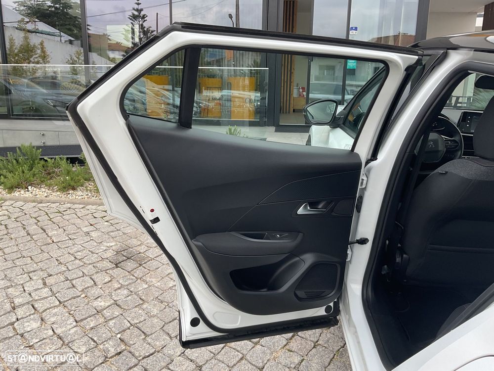 Peugeot 2008 1.2 PureTech Active Pack - 39