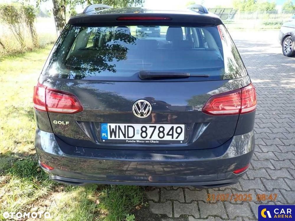 Volkswagen Golf - 6