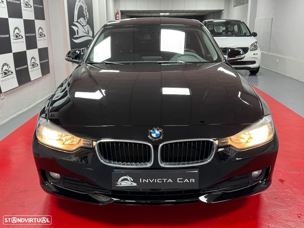 BMW 318 d Line Sport - 3