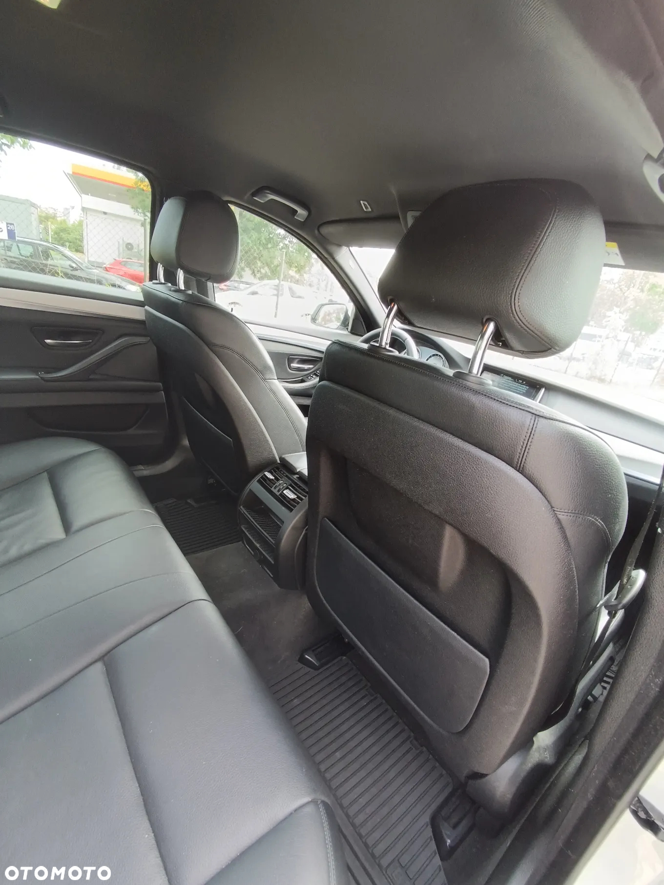 BMW Seria 5 520d xDrive - 23