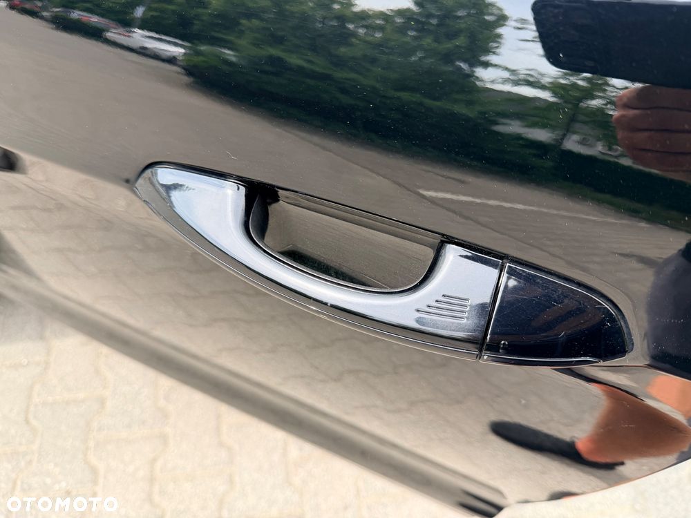 Ford S-Max - 32
