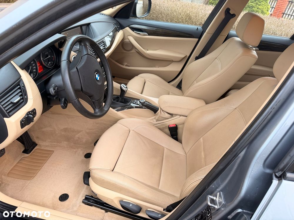 BMW X1 sDrive18d - 11