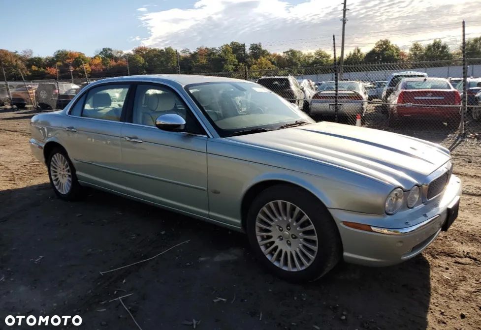 Jaguar XJ XJ8 4.2 LWB - 31