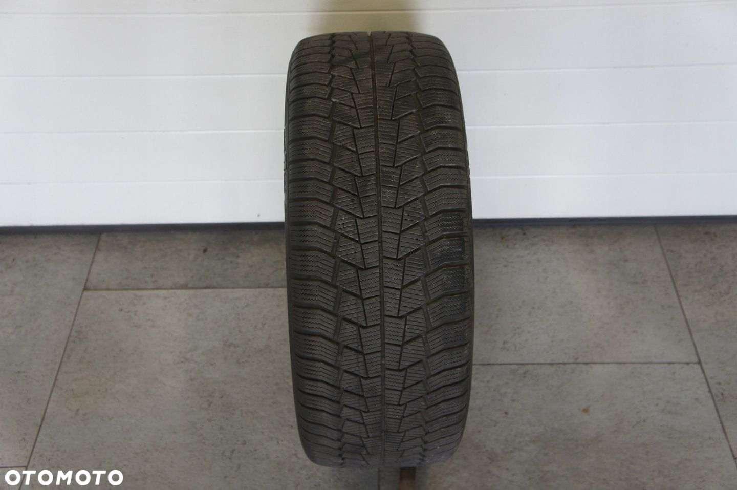 NR 457 Opona Zima 245/45/18 WINTER WIKING ok.6,41m - 3