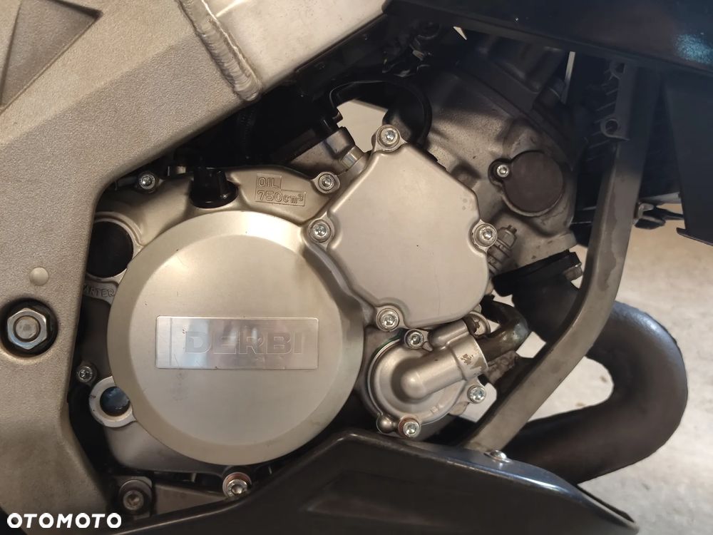 Derbi GPR Nude - 12