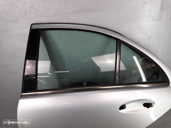 Porta Tras Esq Mercedes-Benz C-Class (W203) - 3