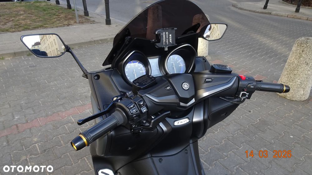 Yamaha Tmax - 8