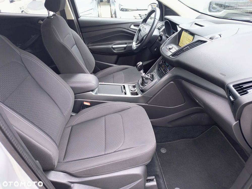 Ford Kuga - 11