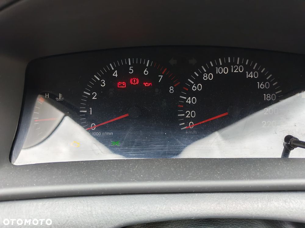 Toyota Corolla 1.4 Terra3 - 12