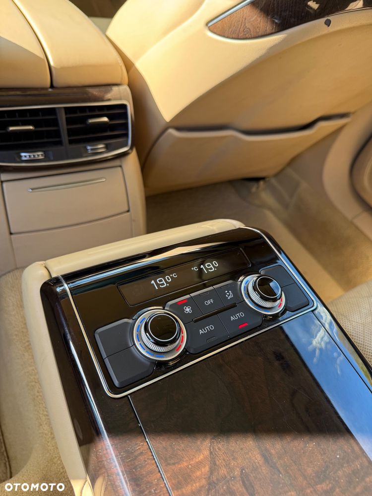 Audi A8 4.0 TFSI L Quattro - 16