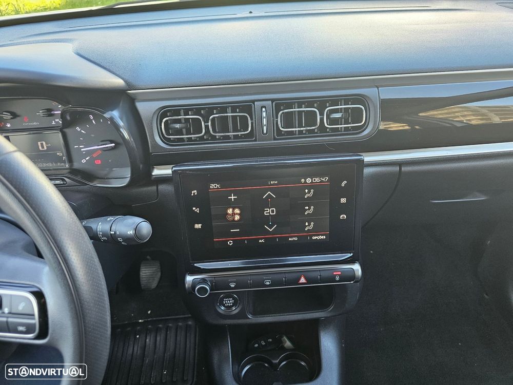 Citroën C3 1.2 PureTech Shine - 23