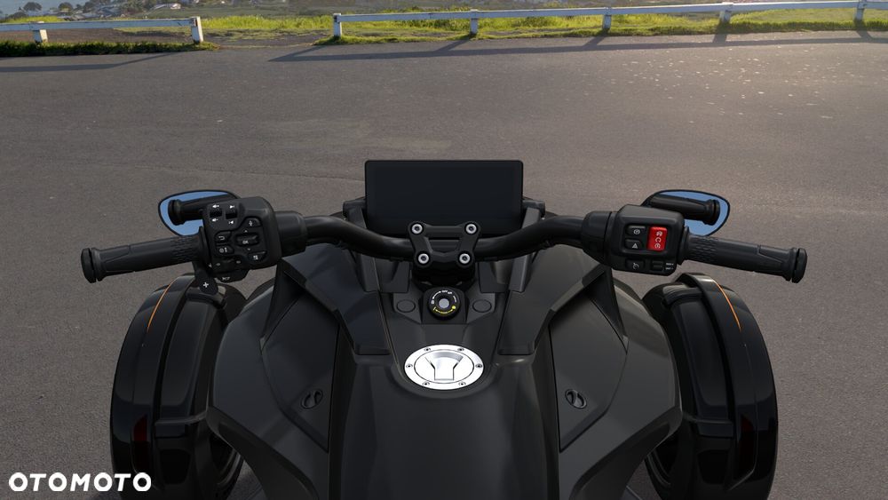 Can-Am Spyder - 9