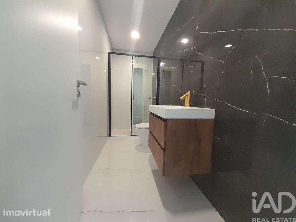 Casa / Villa T4 em Antuzede e Vil de Matos de 388,00 m2 - Grande imagem: 4/7