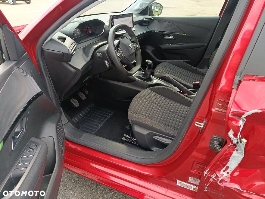 Peugeot 208 - 3