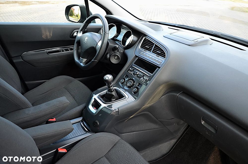 Peugeot 5008 HDI 150 Business-Line - 27