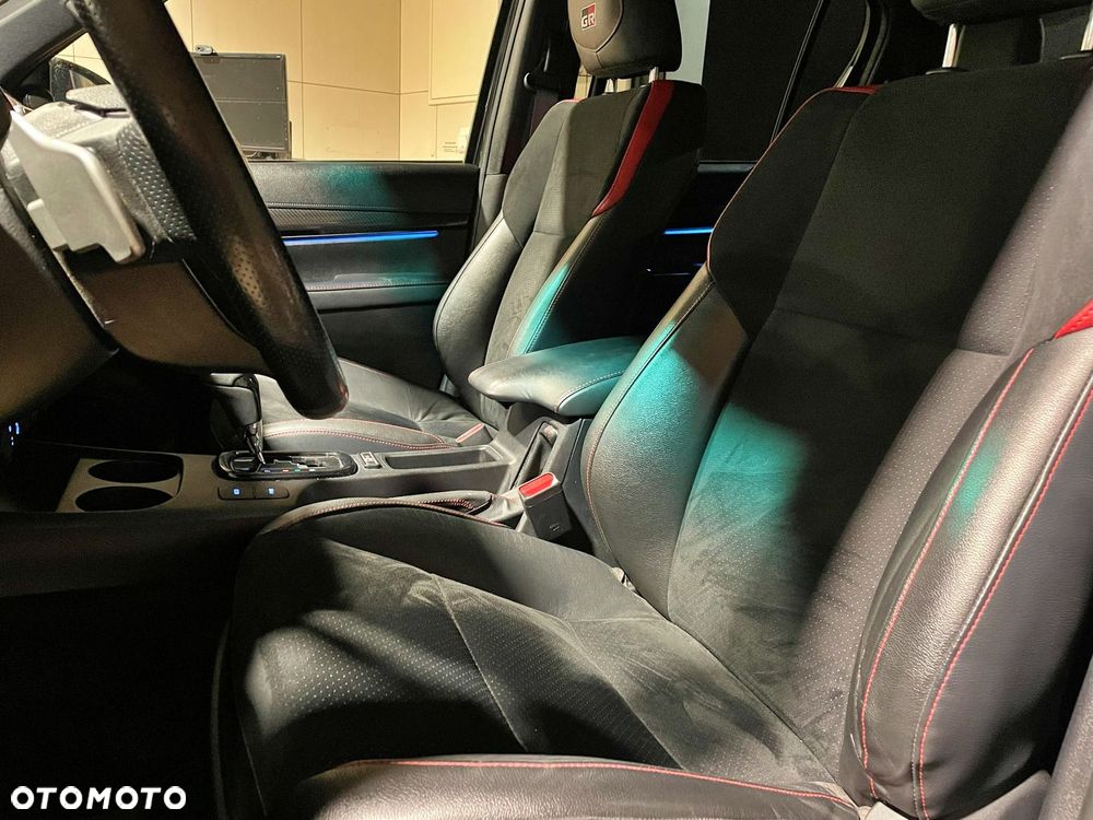 Toyota Hilux 2.8 D-4D Double Cab GR Sport 4x4 - 11