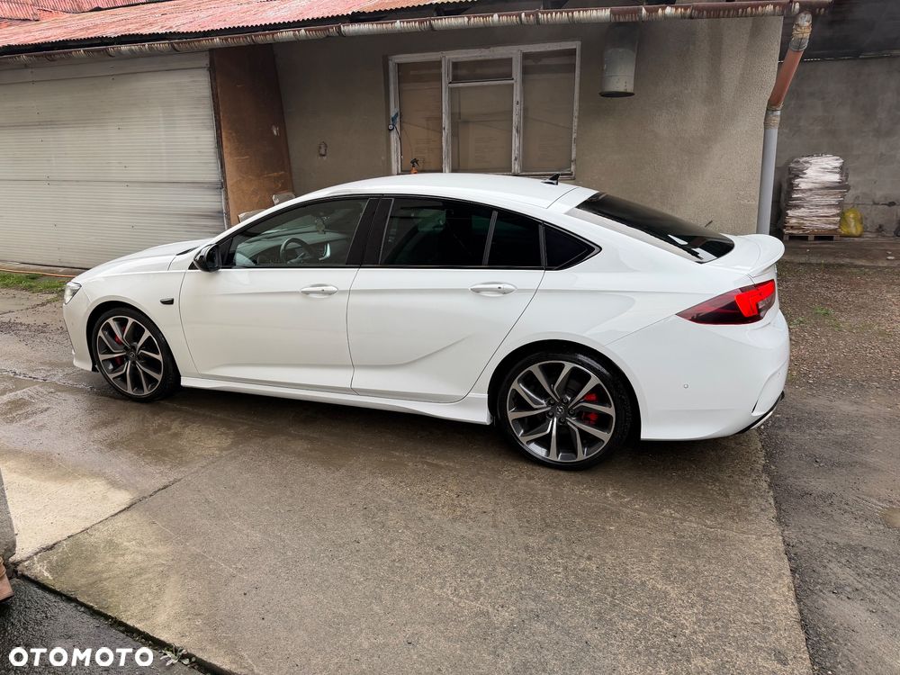 Opel Insignia 2.0 T 4x4 GSi S&S - 14