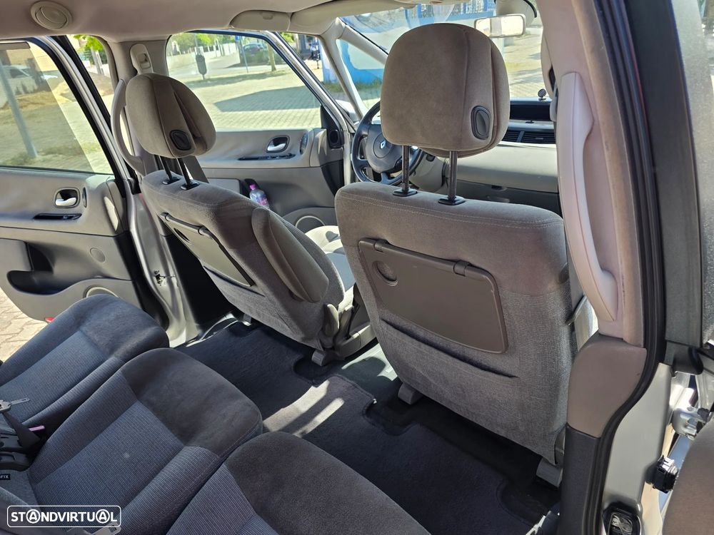 Renault Espace 2.2 dCi Dynamique 5L - 17