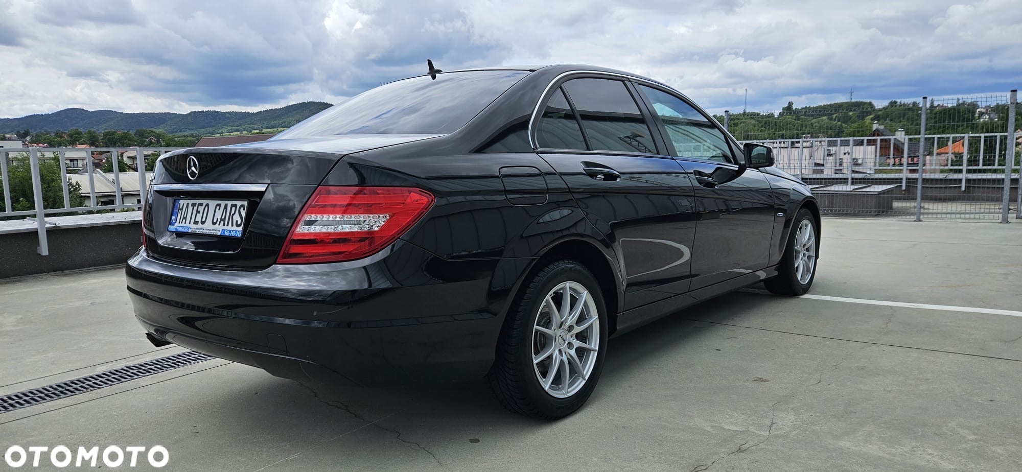 Mercedes-Benz Klasa C 180 CGI BlueEff Avantgarde - 22