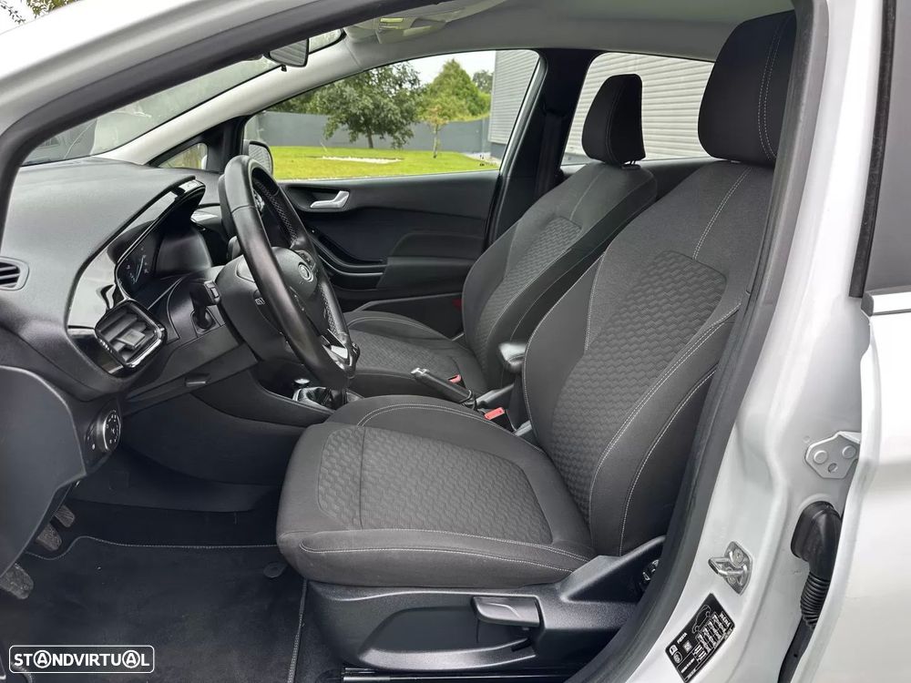 Ford Fiesta 1.0 EcoBoost Hybrid S&S TITANIUM - 25