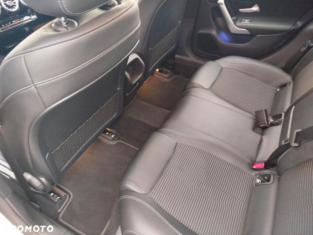 Mercedes-Benz CLA - 13