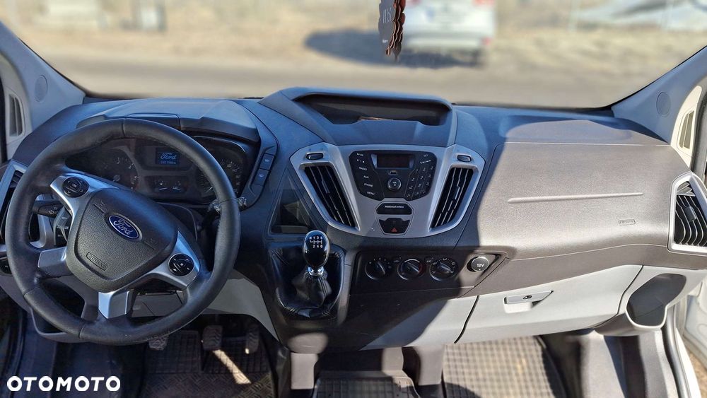 Ford TRANSIT CUSTOM - 10