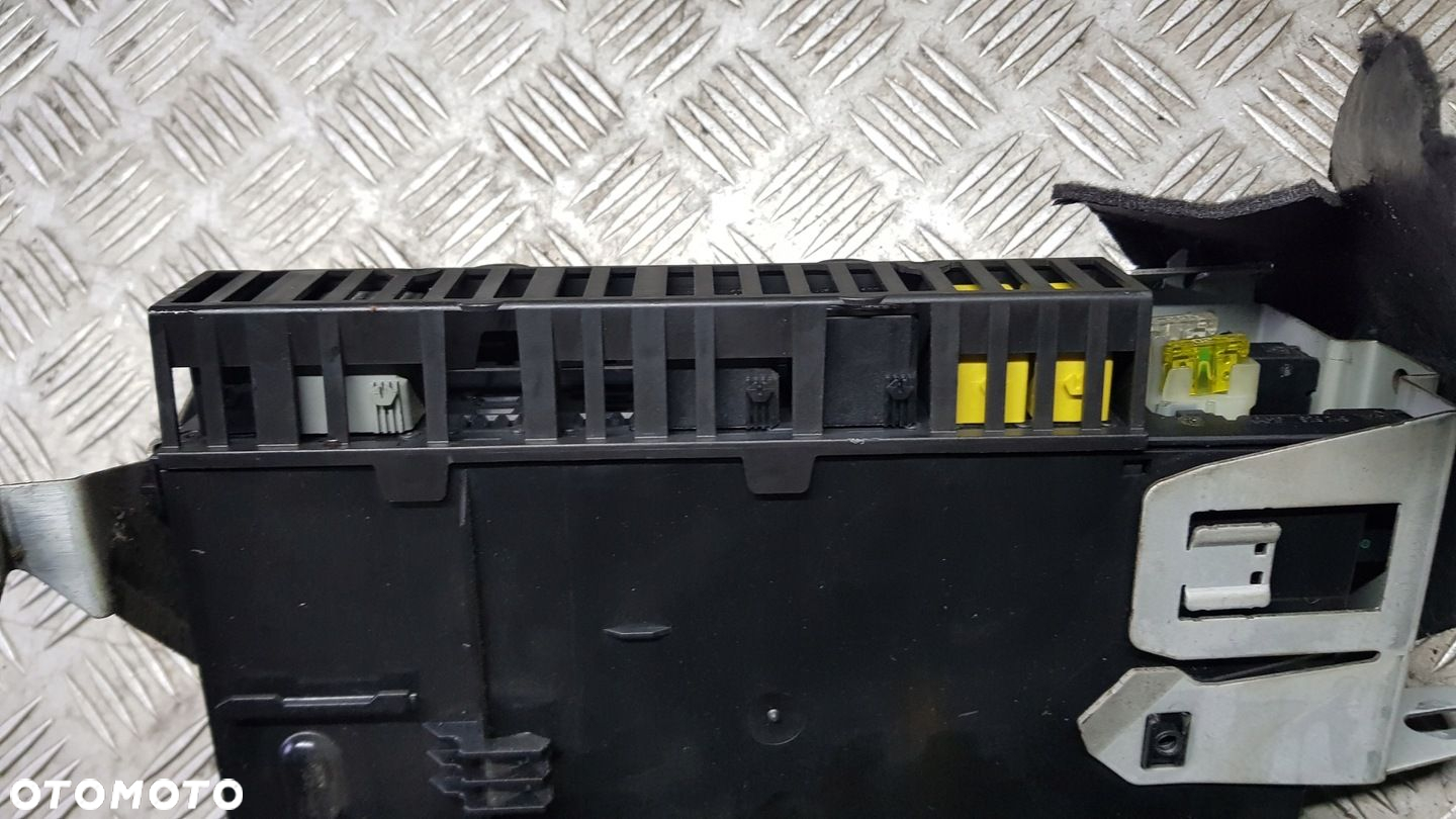 MERCEDES W211 MODUŁ SAM SKRZYNKA BEZPIECZNIKÓW 0025459901 - 6
