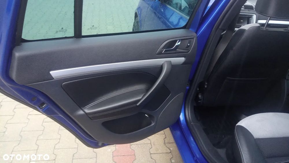 Skoda Octavia Combi 2.0 TDI CR DPF RS - 20