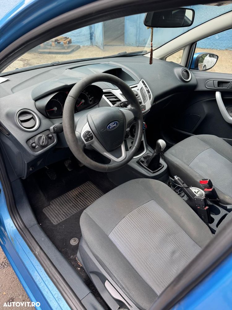 Ford Fiesta - 8