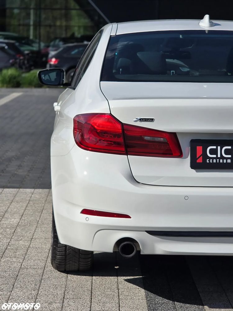 BMW Seria 5 530e iPerformance xDrive Sport Line sport - 12