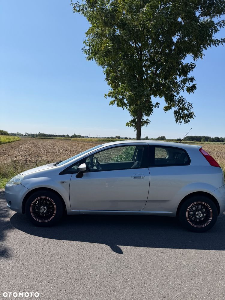 Fiat Punto 1.4 16V Dynamic - 2