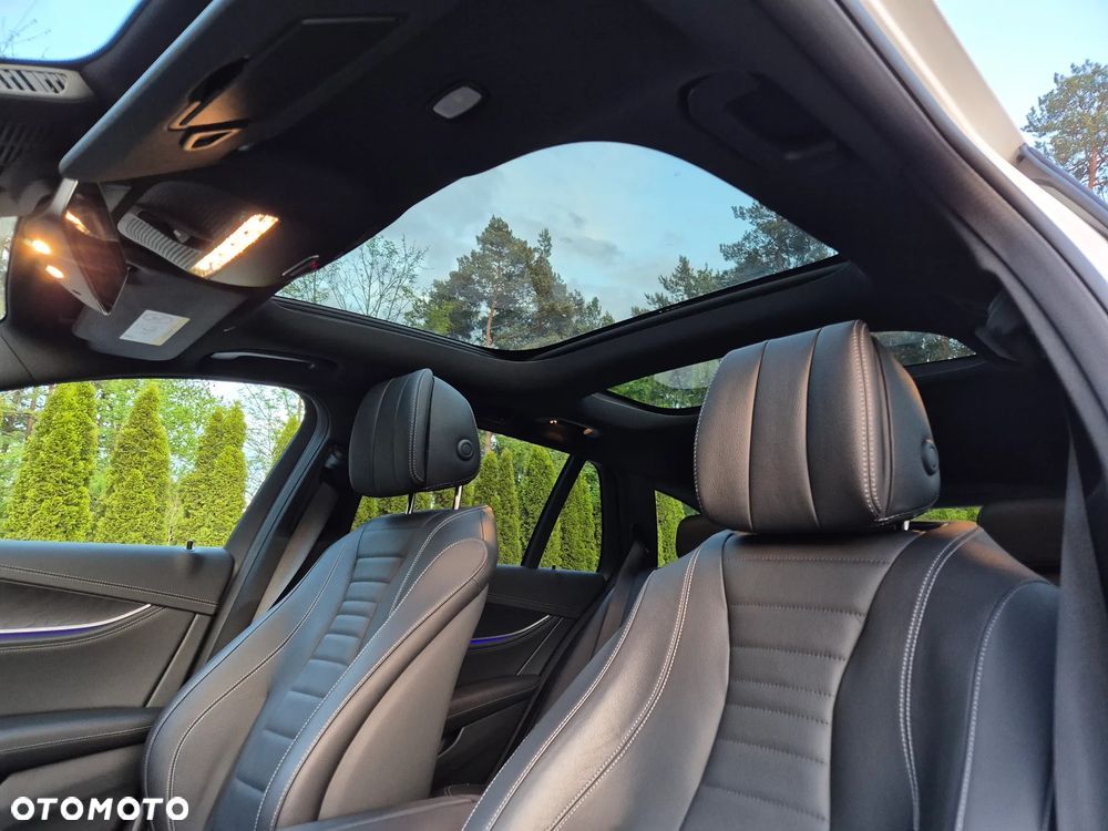 Mercedes-Benz Klasa E 400 d 4Matic T 9G-TRONIC AMG Line - 15
