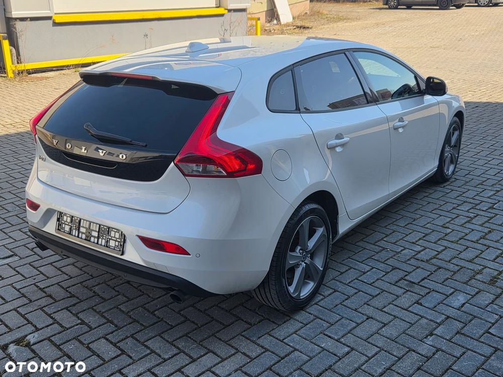 Volvo V40 T2 Summum - 21