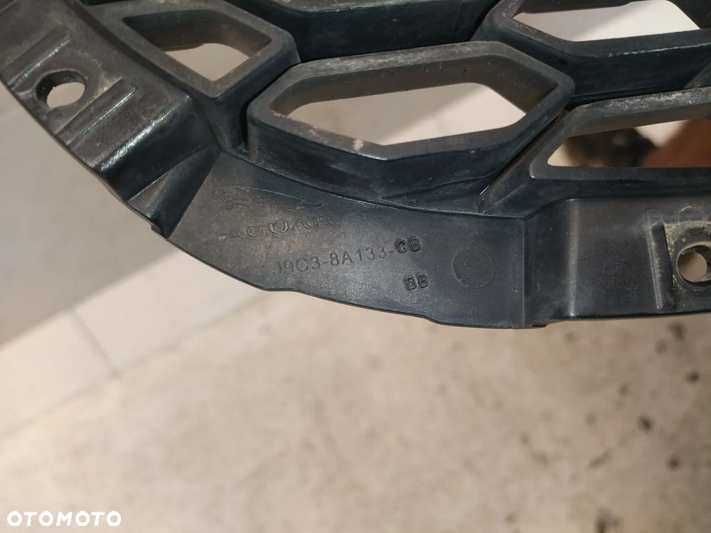 JAGUAR E-PACE X540 GRILL ATRAPA CHŁODNICY MASKOWNICA ZNACZEK CZARNY ORYGINAŁ - 9