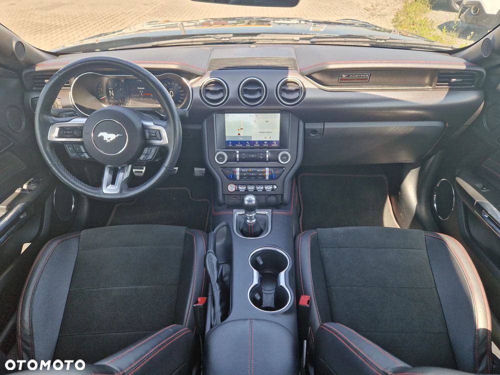Ford Mustang - 26